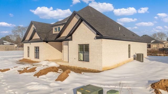 2306 Holly Hill Drive, Conway, AR 72034