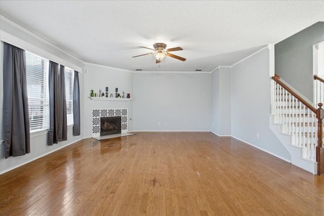 204 Newport Drive, Van Alstyne, TX 75495