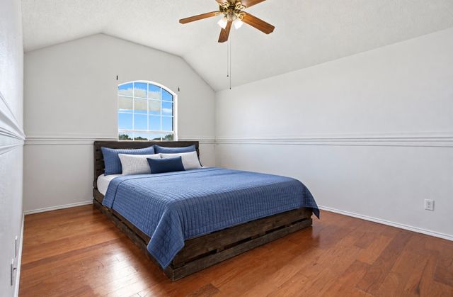 204 Newport Drive, Van Alstyne, TX 75495