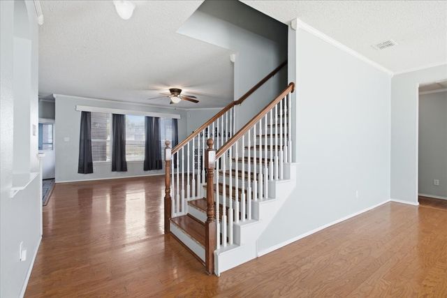 204 Newport Drive, Van Alstyne, TX 75495