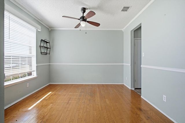 204 Newport Drive, Van Alstyne, TX 75495
