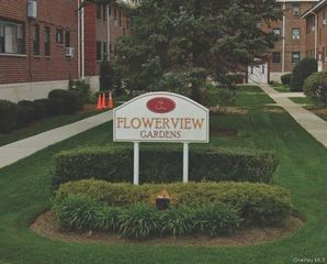 555 Tulip Ave # 5 Bldg 8, Floral Park, NY 11001