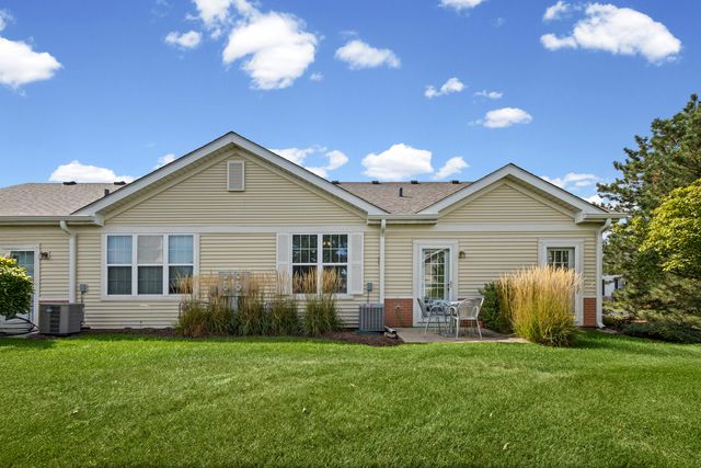 21452 Papoose Lake Drive 21452, Crest Hill, IL 60403