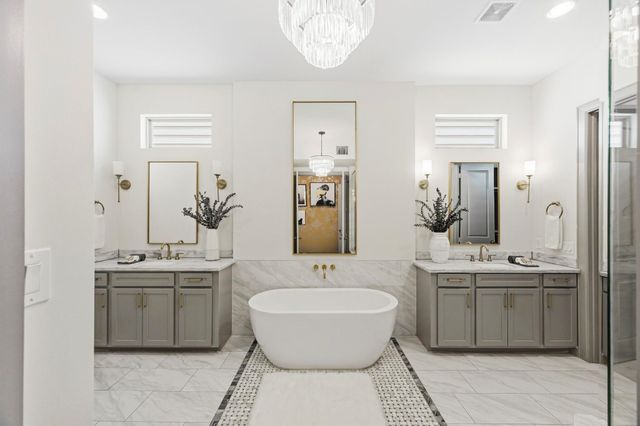 523 W 25th Street, Houston, TX 77008