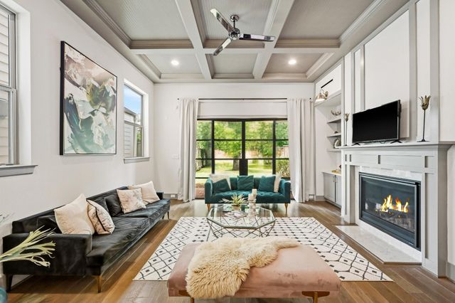 523 W 25th Street, Houston, TX 77008