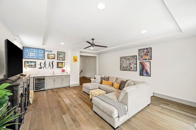 523 W 25th Street, Houston, TX 77008