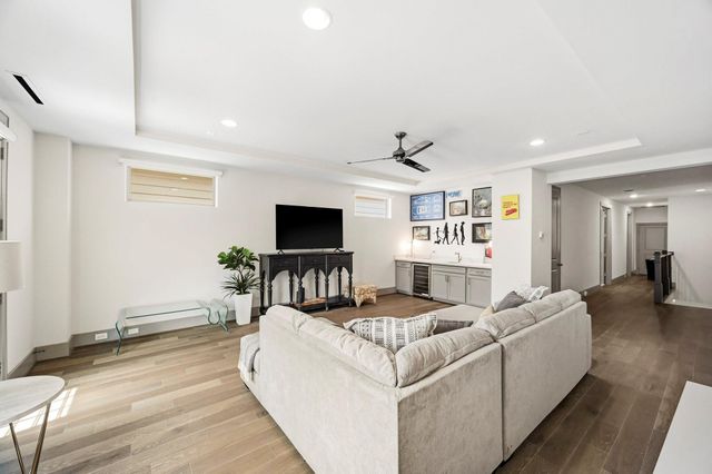 523 W 25th Street, Houston, TX 77008