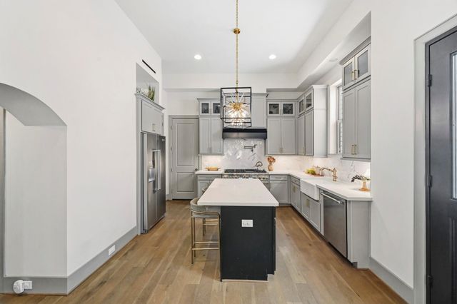 523 W 25th Street, Houston, TX 77008