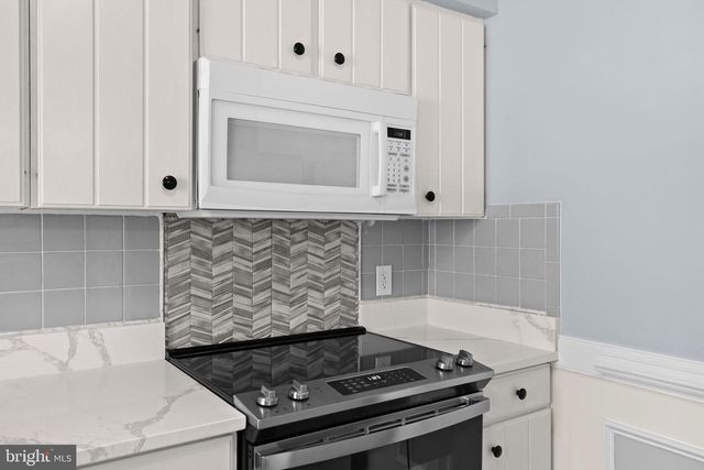 114 HAMILTON ST, Fredericksburg, VA 22408