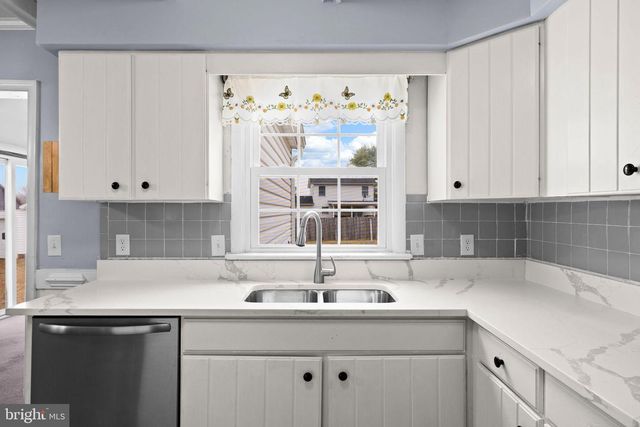 114 HAMILTON ST, Fredericksburg, VA 22408