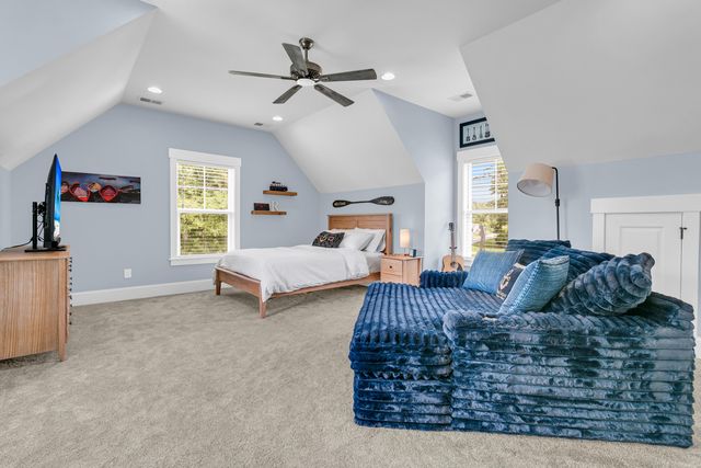 562 Pontoon Road, Huger, SC 29450
