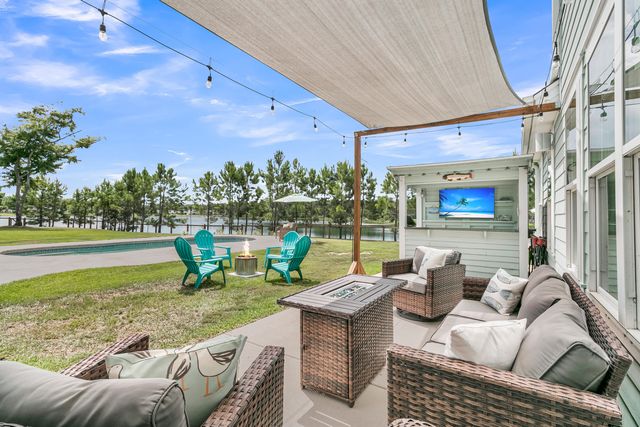 562 Pontoon Road, Huger, SC 29450