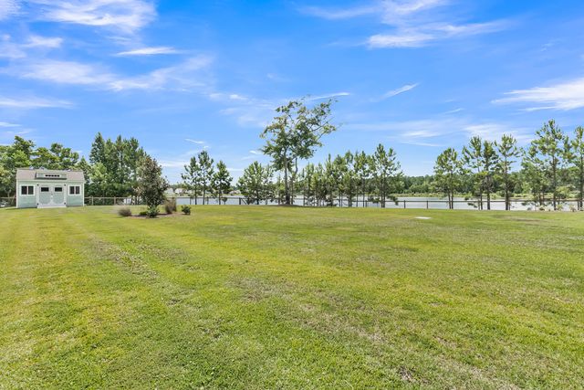 562 Pontoon Road, Huger, SC 29450