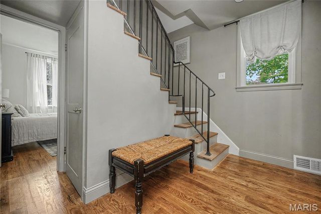 235 Midway Avenue, Kirkwood, MO 63122