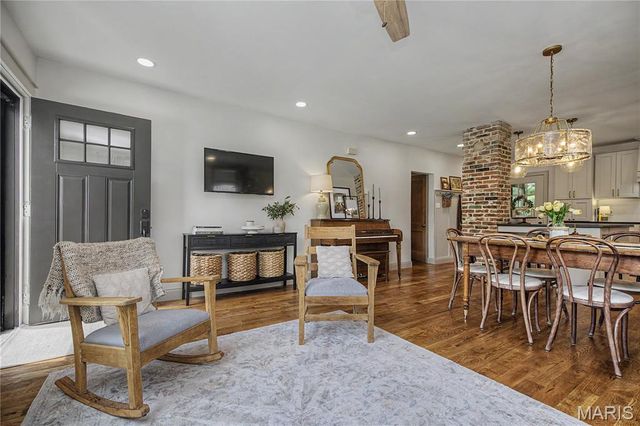 235 Midway Avenue, Kirkwood, MO 63122