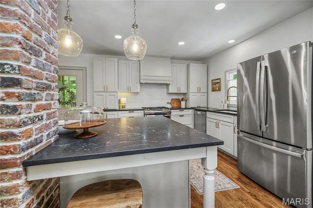 235 Midway Avenue, Kirkwood, MO 63122