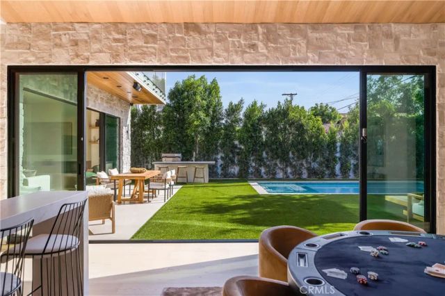 4319 Kraft Avenue, Studio City, CA 91604