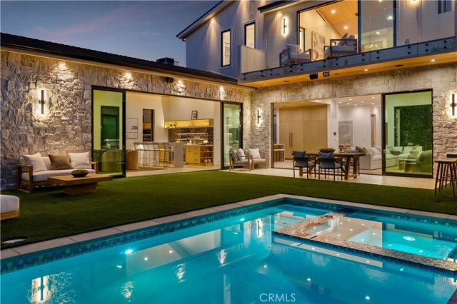 4319 Kraft Avenue, Studio City, CA 91604