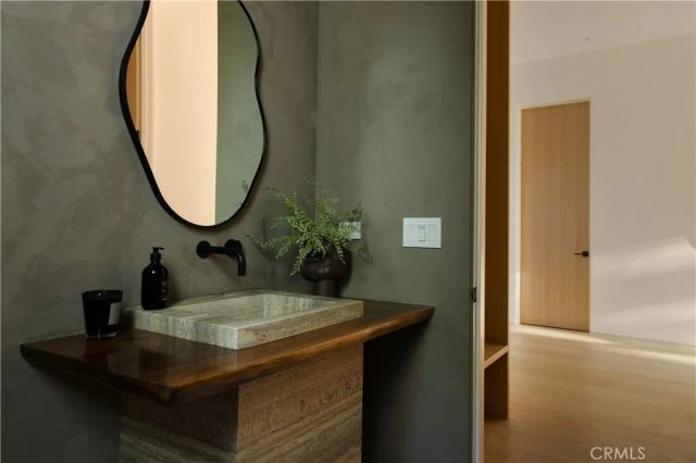 4319 Kraft Avenue, Studio City, CA 91604