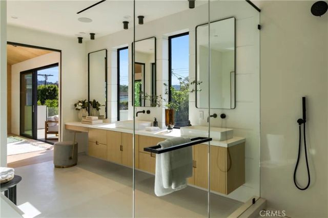 4319 Kraft Avenue, Studio City, CA 91604