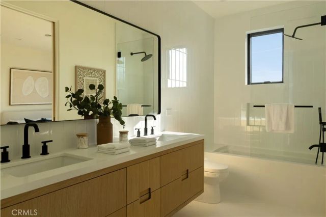 4319 Kraft Avenue, Studio City, CA 91604