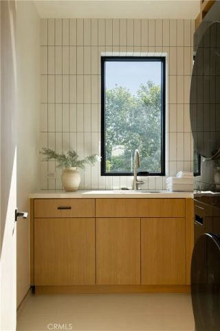 4319 Kraft Avenue, Studio City, CA 91604