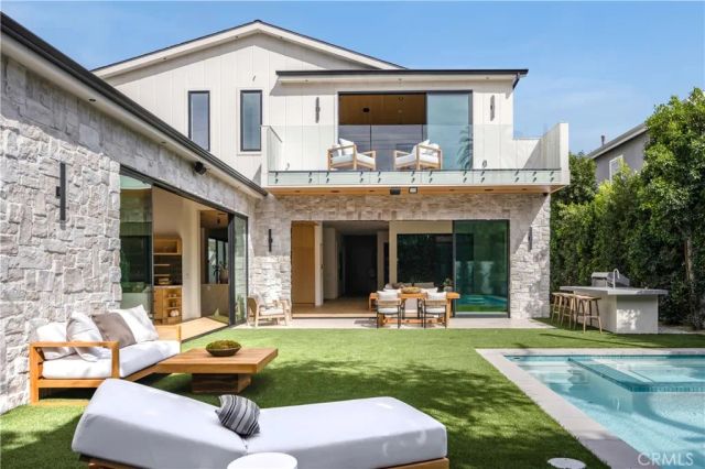 4319 Kraft Avenue, Studio City, CA 91604