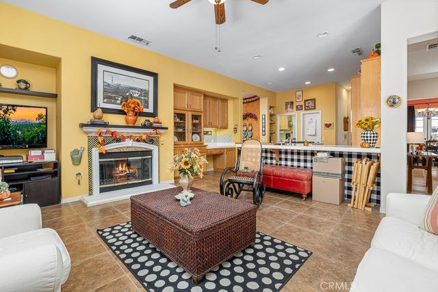 1052 Park Avenue, San Jacinto, CA 92583