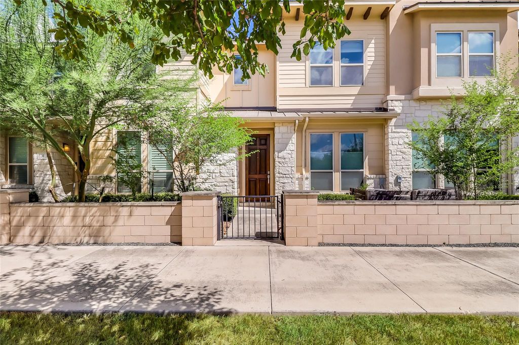 6814 E Riverside DR 32, Austin, TX 78741