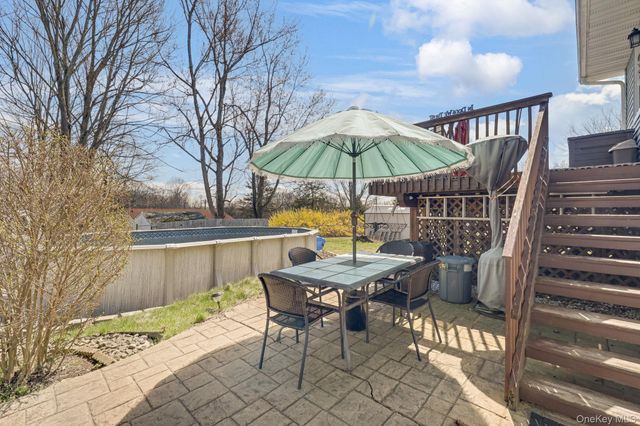 10 Renfrewshire Drive, Middletown, NY 10941