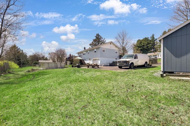 10 Renfrewshire Drive, Middletown, NY 10941