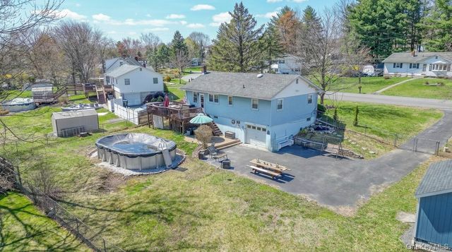 10 Renfrewshire Drive, Middletown, NY 10941