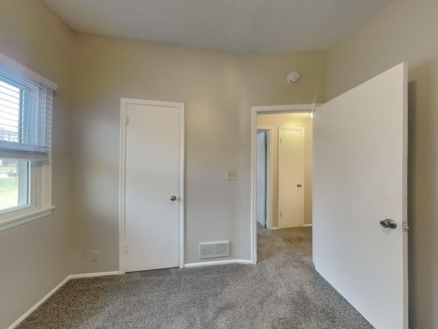 2272 Hazel Street N, Maplewood, MN 55109