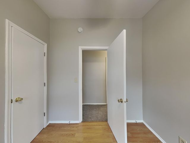 2272 Hazel Street N, Maplewood, MN 55109