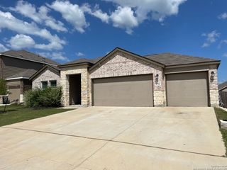 31762 Nimbus Dr, Bulverde, TX 78163
