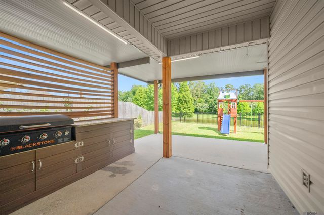 38483 Brown Rd, Prairieville, LA 70769