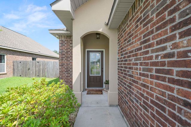 38483 Brown Rd, Prairieville, LA 70769