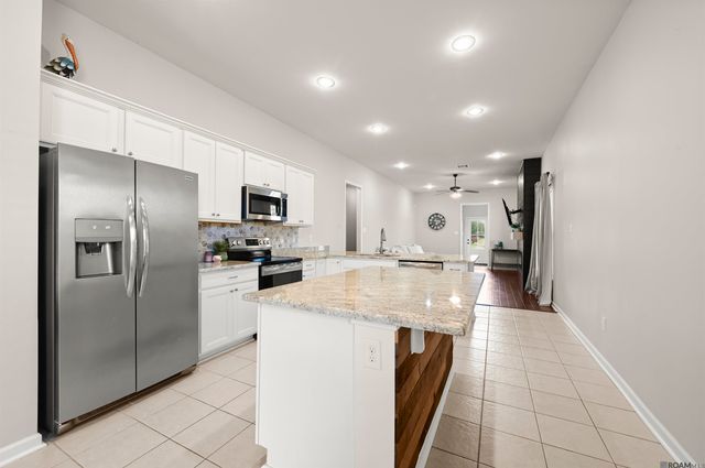 38483 Brown Rd, Prairieville, LA 70769