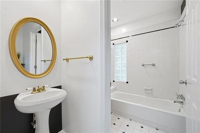 2109 Shady Lane, Tucker, GA 30084