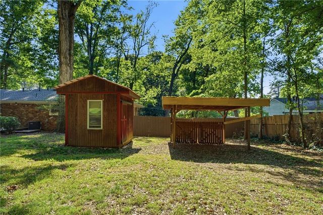 2109 Shady Lane, Tucker, GA 30084