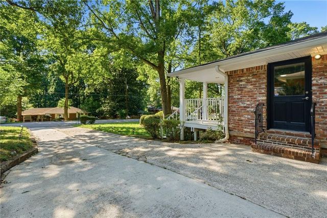 2109 Shady Lane, Tucker, GA 30084