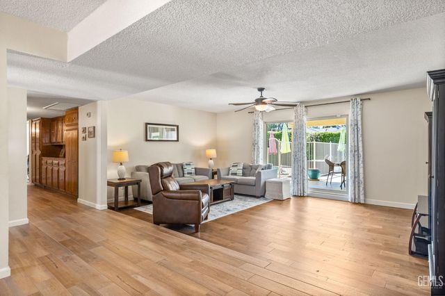 601 Vista Verde Way, Bakersfield, CA 93309