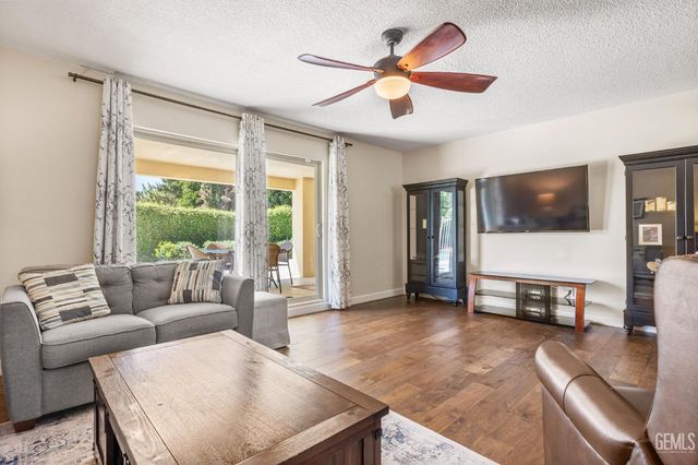 601 Vista Verde Way, Bakersfield, CA 93309