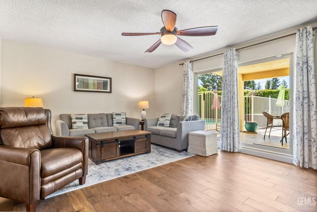 601 Vista Verde Way, Bakersfield, CA 93309