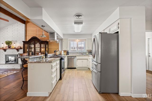 601 Vista Verde Way, Bakersfield, CA 93309