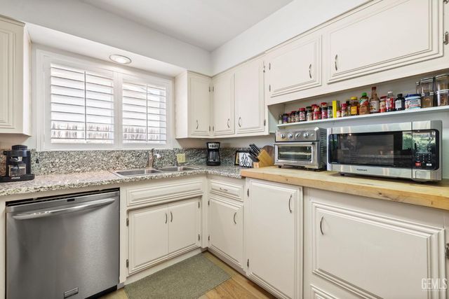 601 Vista Verde Way, Bakersfield, CA 93309