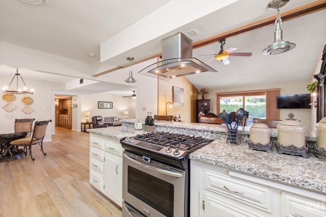 601 Vista Verde Way, Bakersfield, CA 93309