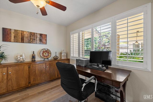 601 Vista Verde Way, Bakersfield, CA 93309