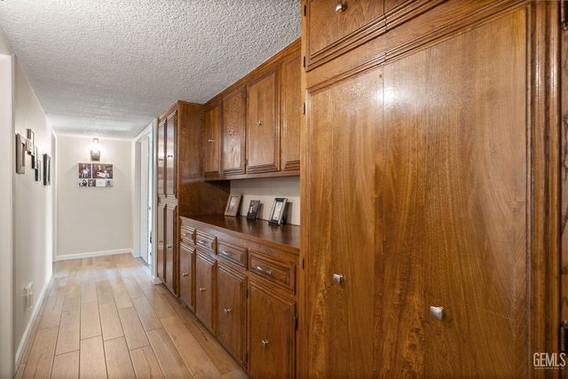 601 Vista Verde Way, Bakersfield, CA 93309