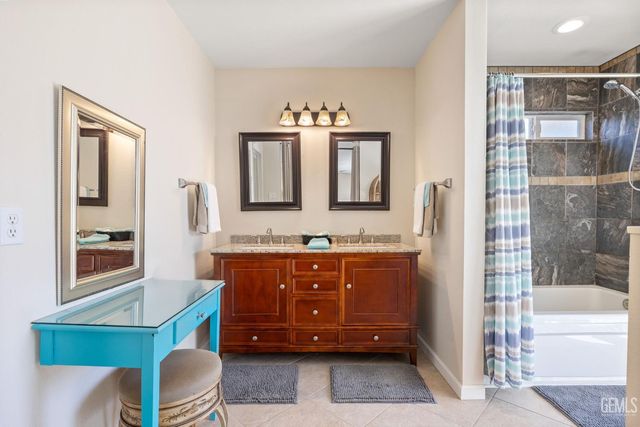 601 Vista Verde Way, Bakersfield, CA 93309